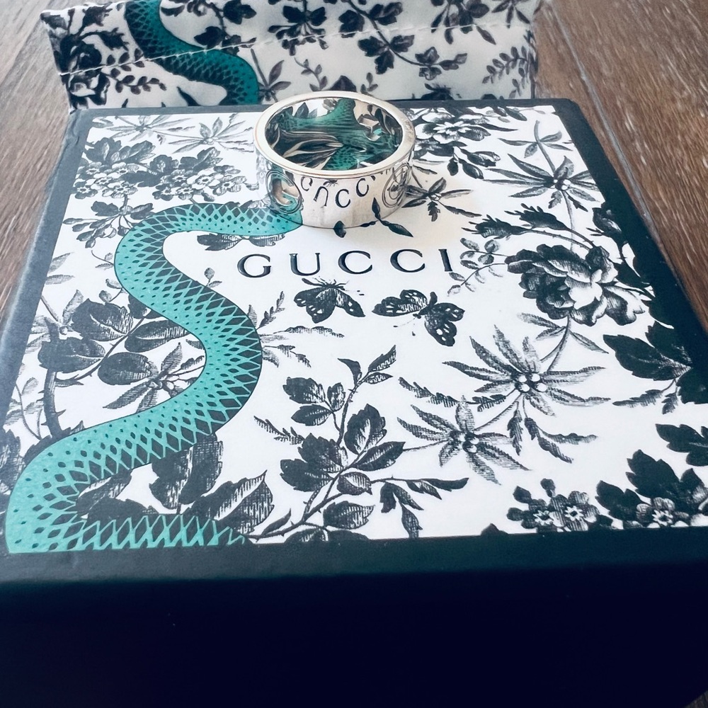 Gucci Silver and Green Accessory Collection